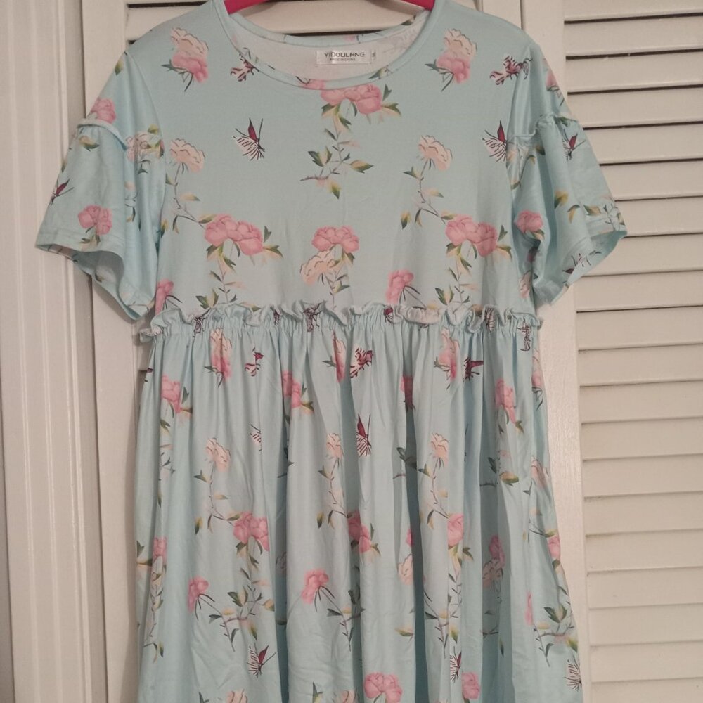 NWOT Maternity nightgown Size M light blue with flowers and butterflies
